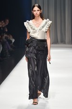 アオイワナカ 2019春夏コレクション - いつの日か、美しい蝶になることを夢見て｜写真62