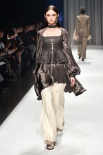 アオイワナカ 2019春夏コレクション - いつの日か、美しい蝶になることを夢見て｜写真69