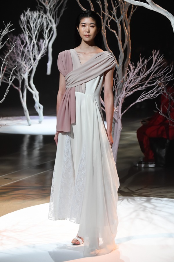 アカリ ミヤヅ 2019年春夏<span>コレクション</span> - 写真30