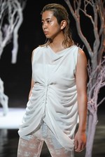 アカリ ミヤヅ 19年春夏コレクション - シフォンやレースで表現する女性のしなやかさ｜写真5