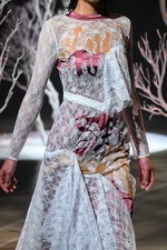 アカリ ミヤヅ 19年春夏コレクション - シフォンやレースで表現する女性のしなやかさ｜写真27