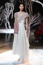 アカリ ミヤヅ 19年春夏コレクション - シフォンやレースで表現する女性のしなやかさ｜写真30