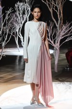 アカリ ミヤヅ 19年春夏コレクション - シフォンやレースで表現する女性のしなやかさ｜写真32