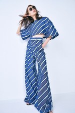 アキラナカ 2019年春夏コレクション - フェミニティを受容して自然体で生きる｜写真5