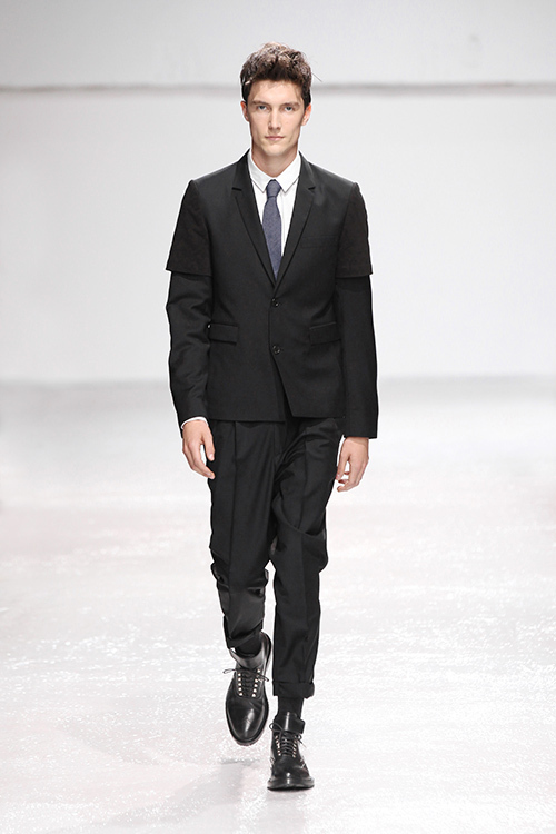 クリスヴァンアッシュ(KRISVANASSCHE) 2013年春夏メンズコレクション  - 写真15