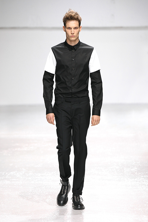 クリスヴァンアッシュ(KRISVANASSCHE) 2013年春夏メンズコレクション  - 写真18