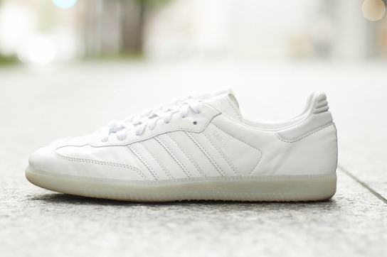 adidas アディダス　サンバ　samba トゥモローランド adidas Originals SAMBA OG シルバースニーカー
