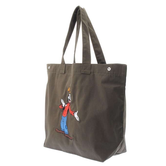 ディズニーストアとLeeの共同企画商品、ミッキーマウスを描いたパーカー＆グーフィー刺繍のトートバッグ｜写真13
