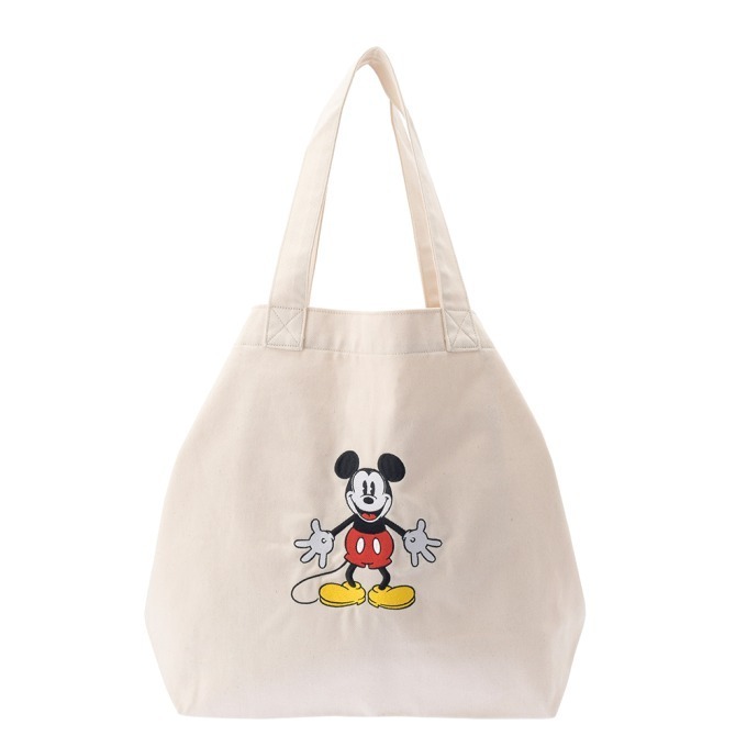 ディズニーストアとLeeの共同企画商品、ミッキーマウスを描いたパーカー＆グーフィー刺繍のトートバッグ｜写真19
