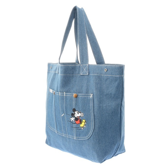 ディズニーストアとLeeの共同企画商品、ミッキーマウスを描いたパーカー＆グーフィー刺繍のトートバッグ｜写真8