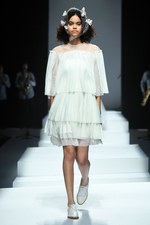 ミドラ 2019年春夏コレクション - “忘れな草”香る日常／非日常のドレス｜写真6