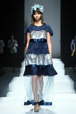 ミドラ 2019年春夏コレクション - “忘れな草”香る日常／非日常のドレス｜写真14