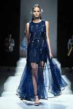 ミドラ 2019年春夏コレクション - “忘れな草”香る日常／非日常のドレス｜写真18