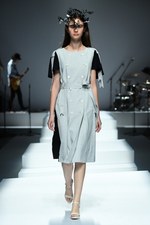 ミドラ 2019年春夏コレクション - “忘れな草”香る日常／非日常のドレス｜写真22