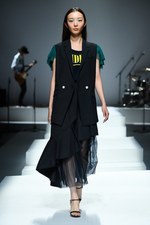 ミドラ 2019年春夏コレクション - “忘れな草”香る日常／非日常のドレス｜写真25