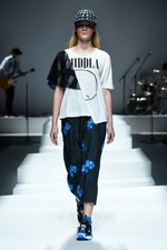 ミドラ 2019年春夏コレクション - “忘れな草”香る日常／非日常のドレス｜写真26