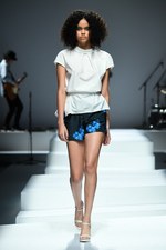 ミドラ 2019年春夏コレクション - “忘れな草”香る日常／非日常のドレス｜写真27