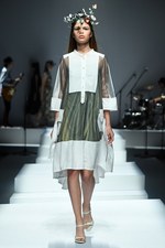 ミドラ 2019年春夏コレクション - “忘れな草”香る日常／非日常のドレス｜写真29