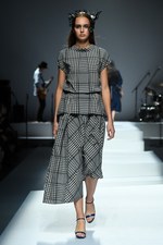 ミドラ 2019年春夏コレクション - “忘れな草”香る日常／非日常のドレス｜写真34