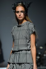 ミドラ 2019年春夏コレクション - “忘れな草”香る日常／非日常のドレス｜写真35