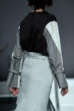 ミドラ 2019年春夏コレクション - “忘れな草”香る日常／非日常のドレス｜写真37