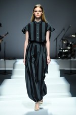 ミドラ 2019年春夏コレクション - “忘れな草”香る日常／非日常のドレス｜写真43