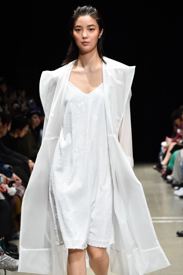 クセニア シュナイダー 2019年春夏<span>コレクション</span> - 写真22