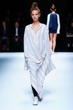 ヒロコ コシノ2019年春夏コレクション - "違和感"がもたらす新しい風｜写真9