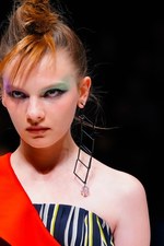 ヒロコ コシノ2019年春夏コレクション - "違和感"がもたらす新しい風｜写真18