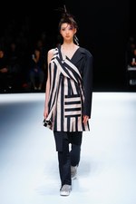 ヒロコ コシノ2019年春夏コレクション - "違和感"がもたらす新しい風｜写真25