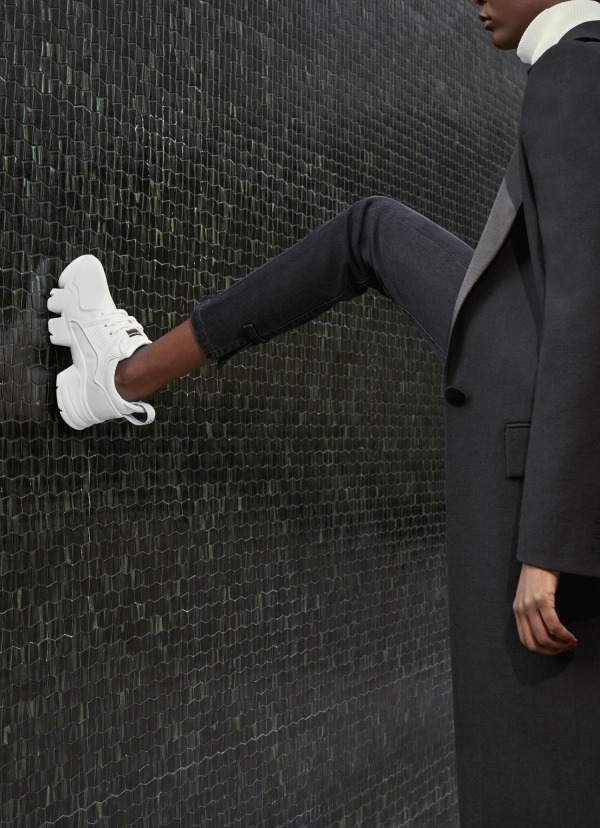 ジバンシィ(Givenchy) JAW｜写真1