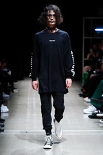 ナード ユニット 2019年春夏コレクション - メディアに支配される不健全社会への反発｜写真4