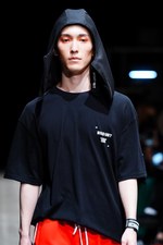 ナード ユニット 2019年春夏コレクション - メディアに支配される不健全社会への反発｜写真7