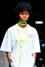 ナード ユニット 2019年春夏コレクション - メディアに支配される不健全社会への反発｜写真9