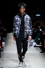 ナード ユニット 2019年春夏コレクション - メディアに支配される不健全社会への反発｜写真14