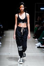 ナード ユニット 2019年春夏コレクション - メディアに支配される不健全社会への反発｜写真20