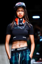 ナード ユニット 2019年春夏コレクション - メディアに支配される不健全社会への反発｜写真27