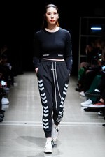 ナード ユニット 2019年春夏コレクション - メディアに支配される不健全社会への反発｜写真28