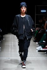 ナード ユニット 2019年春夏コレクション - メディアに支配される不健全社会への反発｜写真30