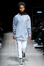 ナード ユニット 2019年春夏コレクション - メディアに支配される不健全社会への反発｜写真46