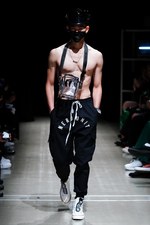 ナード ユニット 2019年春夏コレクション - メディアに支配される不健全社会への反発｜写真54