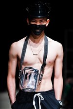 ナード ユニット 2019年春夏コレクション - メディアに支配される不健全社会への反発｜写真55