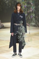 メアグラーティア 2019年春夏コレクション - 不完全な花の美しさに魅了されて｜写真15