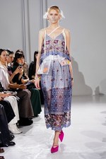 ミューラル 2019年春夏コレクション - クリムト《接吻》の艶やかさとレースの絵画的表現｜写真38