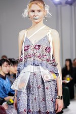 ミューラル 2019年春夏コレクション - クリムト《接吻》の艶やかさとレースの絵画的表現｜写真39