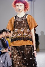 ミューラル 2019年春夏コレクション - クリムト《接吻》の艶やかさとレースの絵画的表現｜写真43