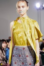 ミューラル 2019年春夏コレクション - クリムト《接吻》の艶やかさとレースの絵画的表現｜写真45