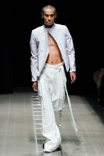 アール エー ビー ディー 2019年春夏コレクション、強烈なフラッシュとノイズの中で目覚めた服｜写真7