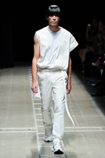 アール エー ビー ディー 2019年春夏コレクション、強烈なフラッシュとノイズの中で目覚めた服｜写真11