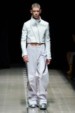 アール エー ビー ディー 2019年春夏コレクション、強烈なフラッシュとノイズの中で目覚めた服｜写真45